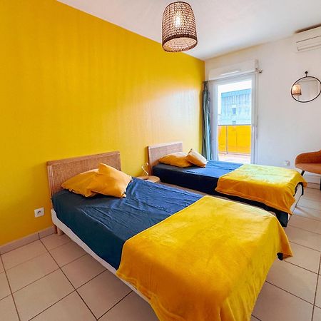 Appart neuf climatisé avec parking Perpignano Esterno foto